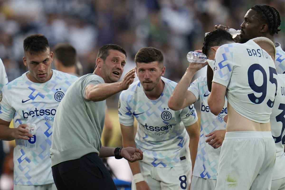 Chivu e i calciatori dell'Inter