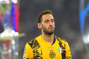 Le ultime di calciomercato su Hakan Calhanoglu