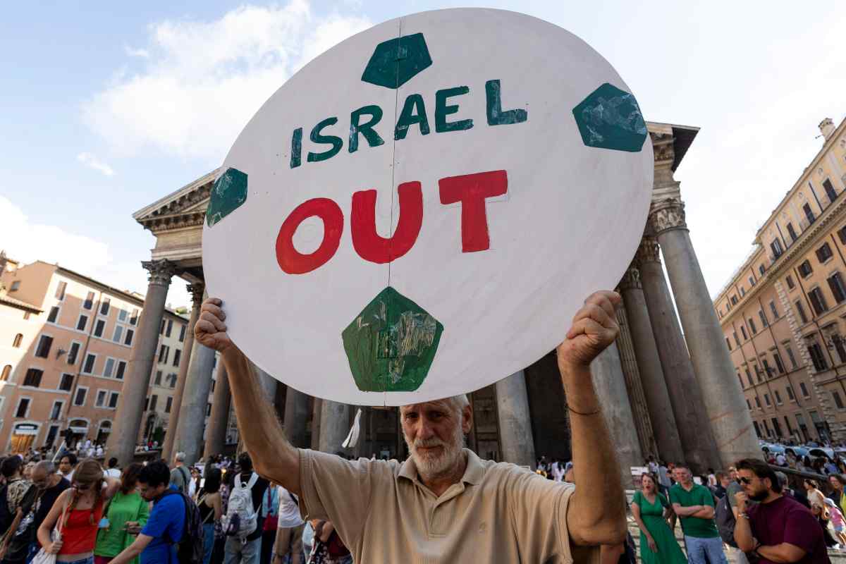 Manifestazioni di protesta contro la nazionale di calcio di Israele a Roma
