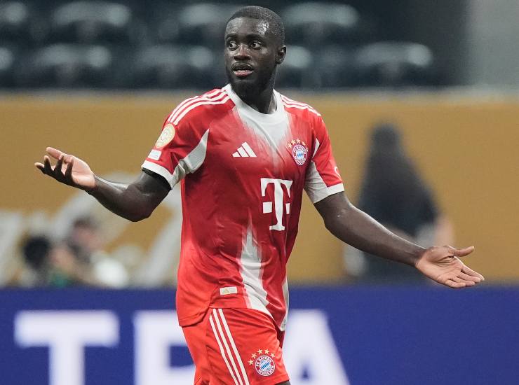 Upamecano durante una partita