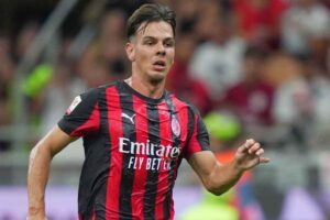 Jashari in campo con il Milan