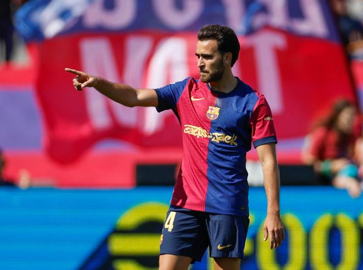 Eric Garcia indica un compagno