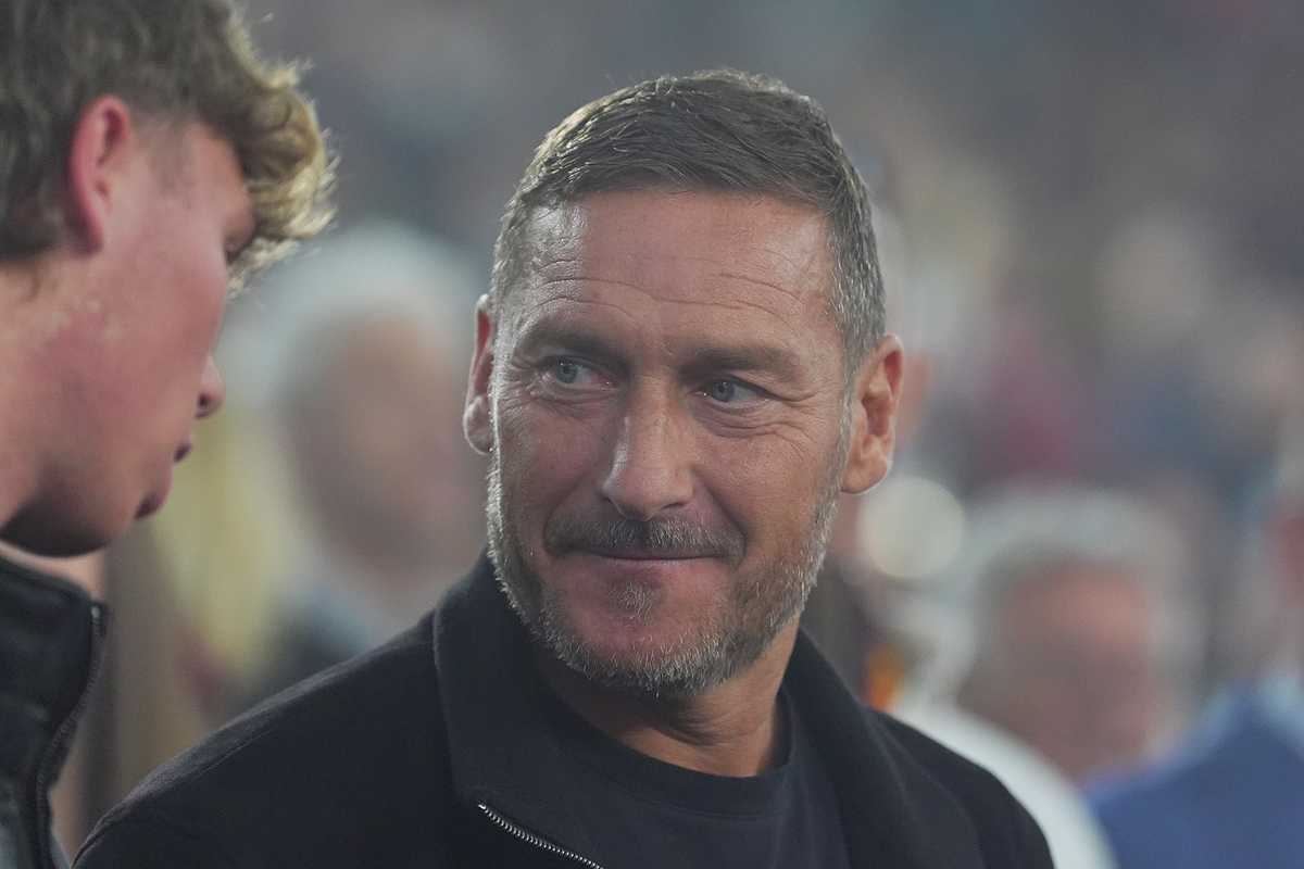 Totti reagisce ai tre rigori sbagliati dalla Roma